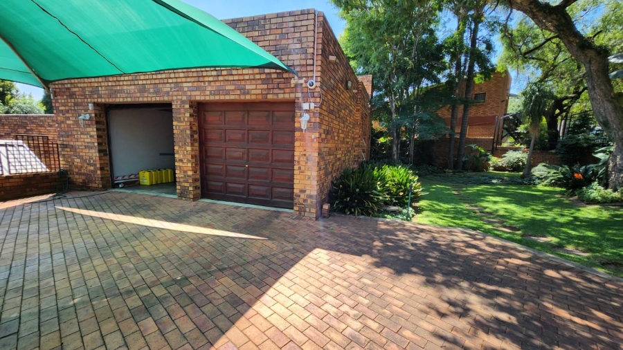 3 Bedroom Property for Sale in Zwartkop Gauteng