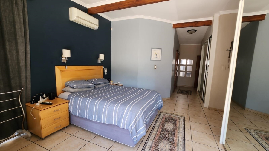 3 Bedroom Property for Sale in Zwartkop Gauteng