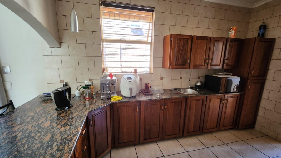 3 Bedroom Property for Sale in Zwartkop Gauteng