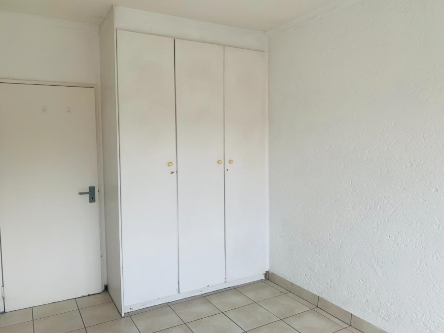 1 Bedroom Property for Sale in Observatory Gauteng