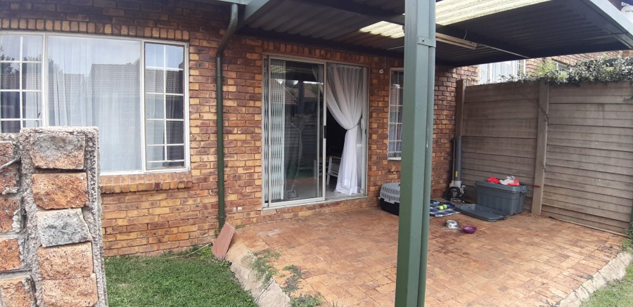 2 Bedroom Property for Sale in Highveld Gauteng