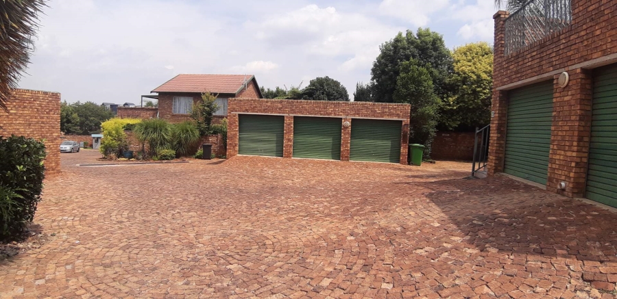 2 Bedroom Property for Sale in Highveld Gauteng