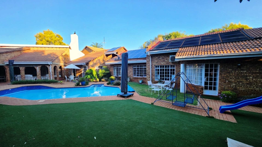 4 Bedroom Property for Sale in Eldoraigne Gauteng