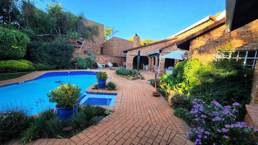 4 Bedroom Property for Sale in Eldoraigne Gauteng