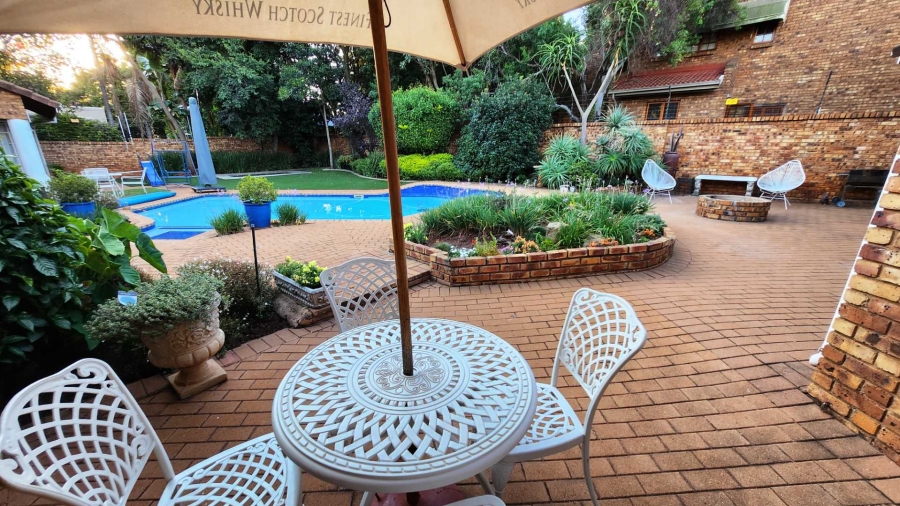 4 Bedroom Property for Sale in Eldoraigne Gauteng