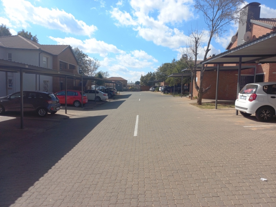 2 Bedroom Property for Sale in Terenure Gauteng