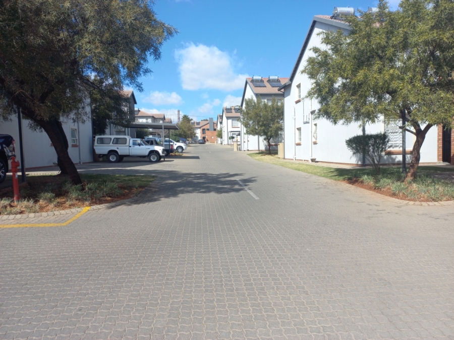 2 Bedroom Property for Sale in Terenure Gauteng