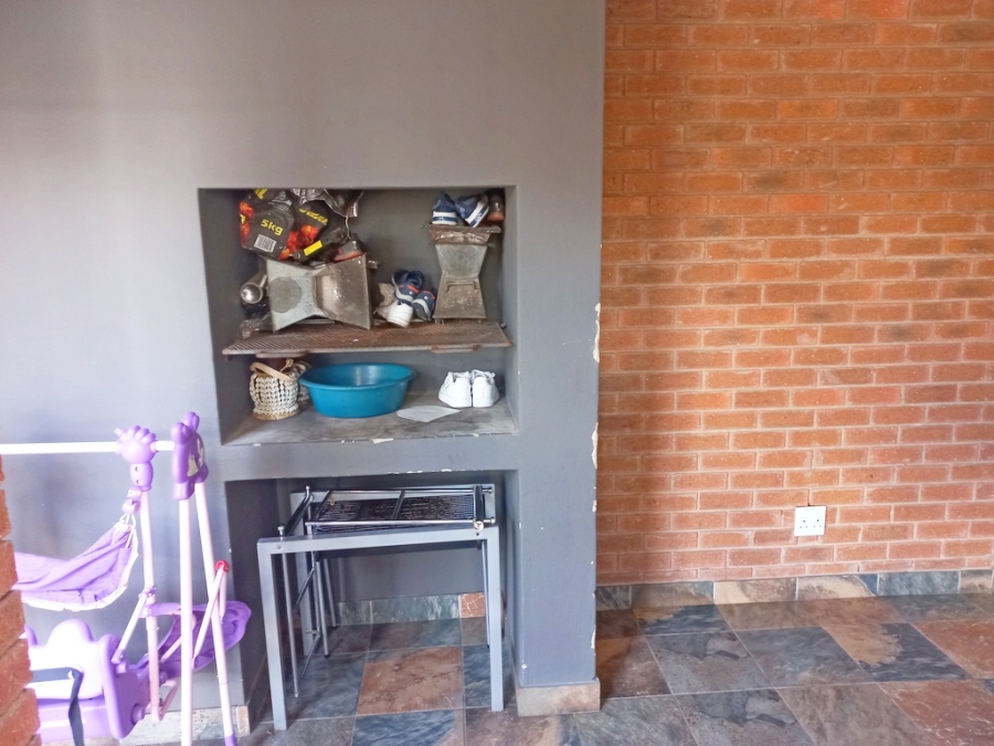 2 Bedroom Property for Sale in Terenure Gauteng