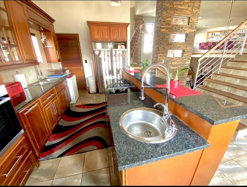 5 Bedroom Property for Sale in Serengeti Lifestyle Estate Gauteng