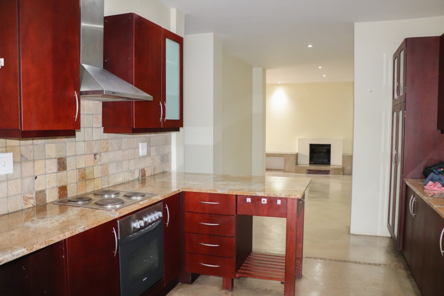 To Let 2 Bedroom Property for Rent in Oaklands Gauteng