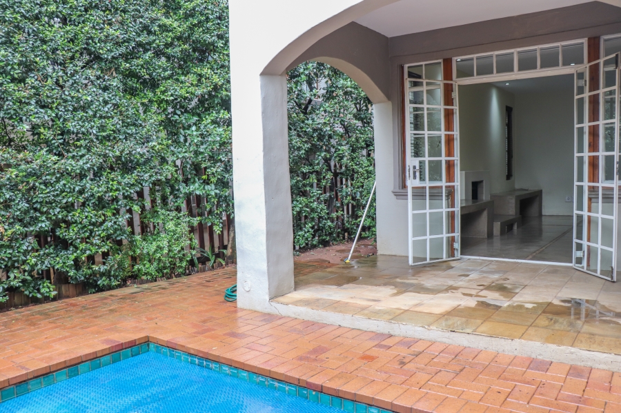 To Let 2 Bedroom Property for Rent in Oaklands Gauteng