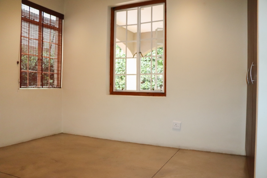 To Let 2 Bedroom Property for Rent in Oaklands Gauteng