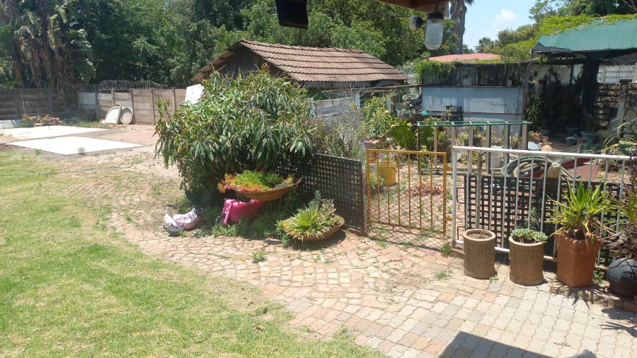 6 Bedroom Property for Sale in Claremont Gauteng