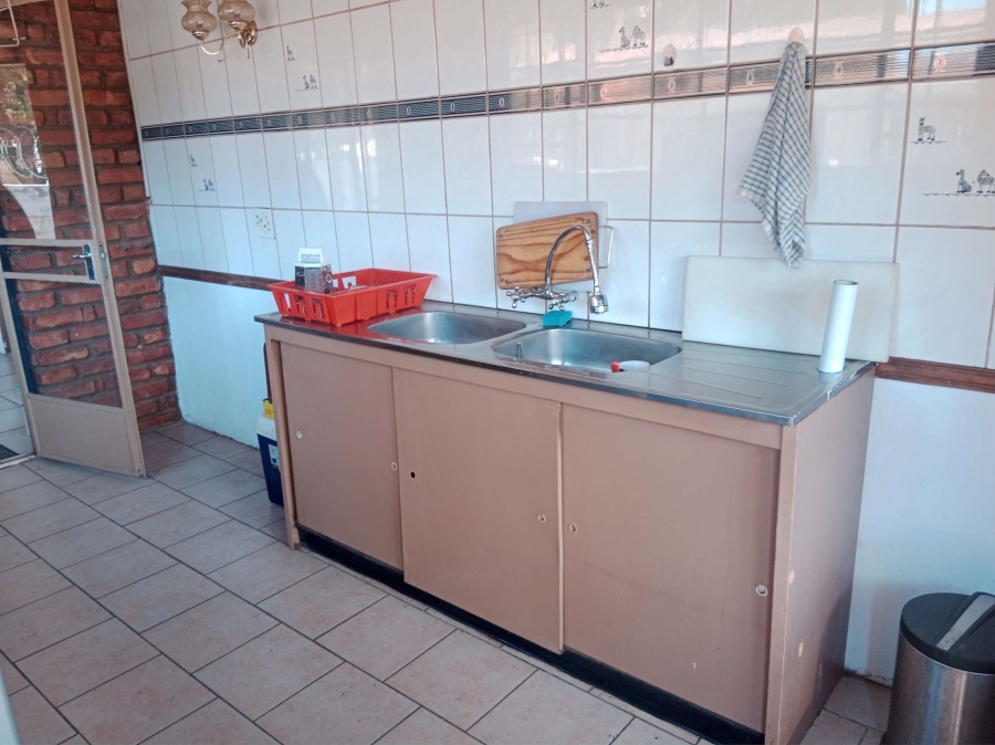 6 Bedroom Property for Sale in Claremont Gauteng