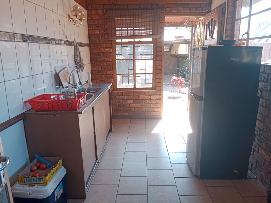 6 Bedroom Property for Sale in Claremont Gauteng