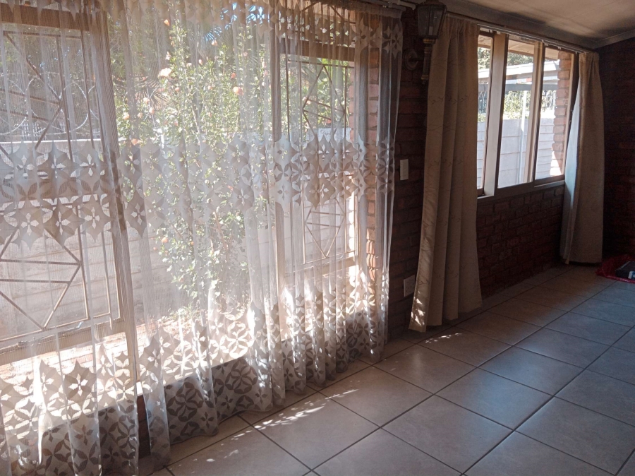 6 Bedroom Property for Sale in Claremont Gauteng