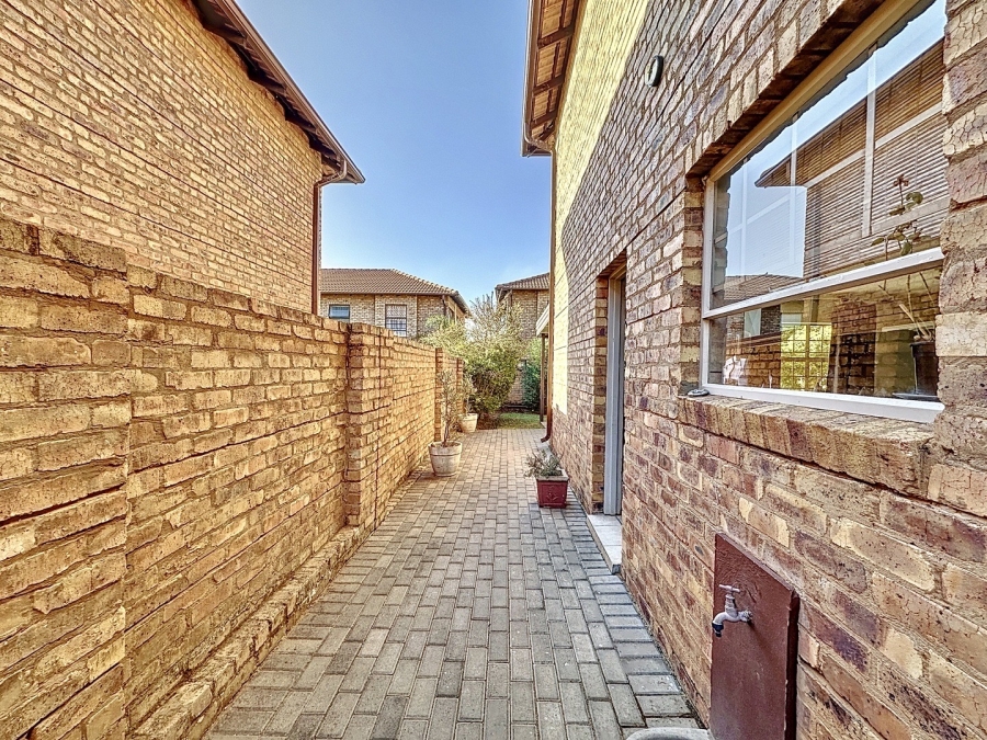 4 Bedroom Property for Sale in Hazeldean Gauteng