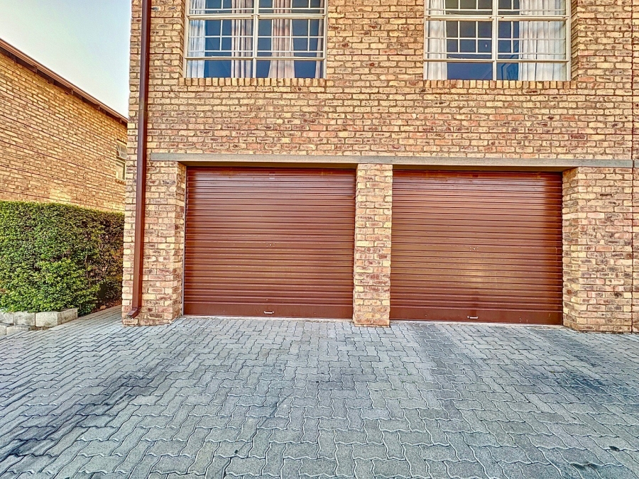 4 Bedroom Property for Sale in Hazeldean Gauteng