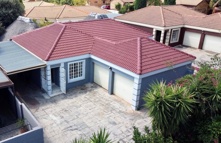 3 Bedroom Property for Sale in Thatchfield Estate Gauteng