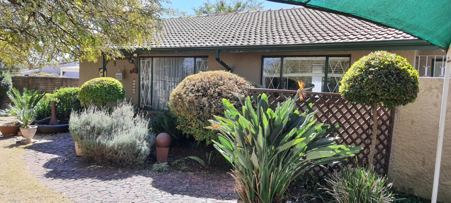 4 Bedroom Property for Sale in Meadowbrook Gauteng