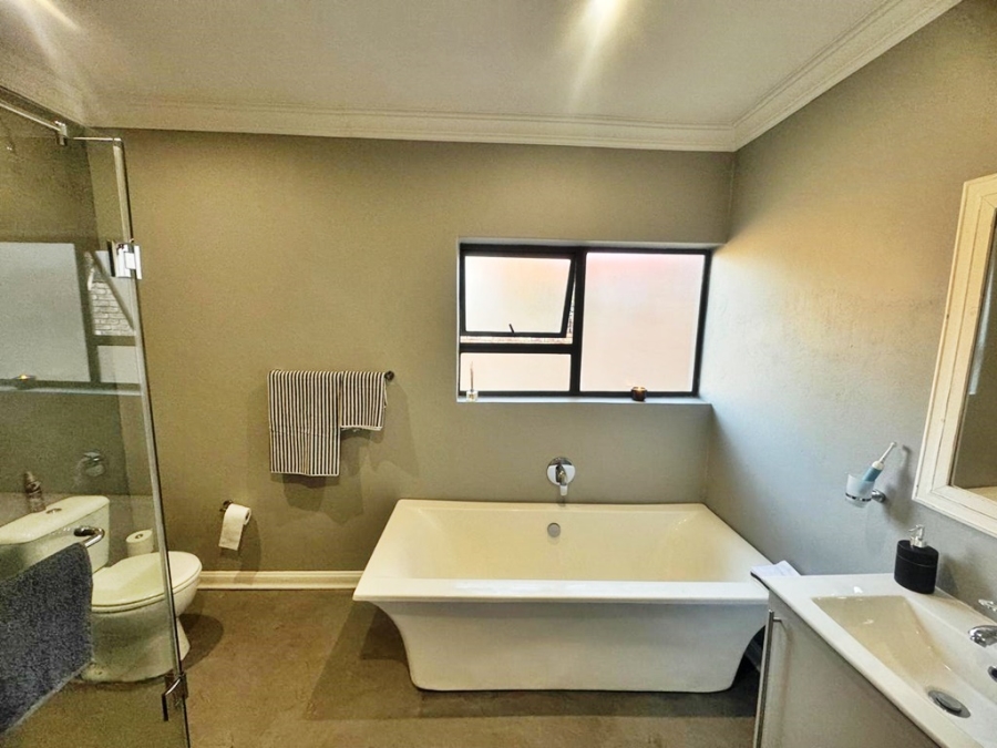 3 Bedroom Property for Sale in Highveld Gauteng