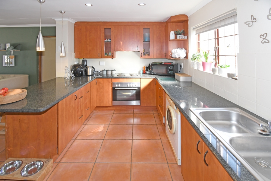 2 Bedroom Property for Sale in North Riding Gauteng