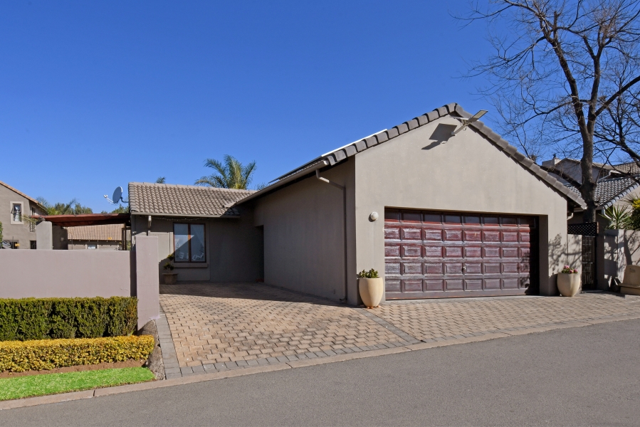 2 Bedroom Property for Sale in North Riding Gauteng