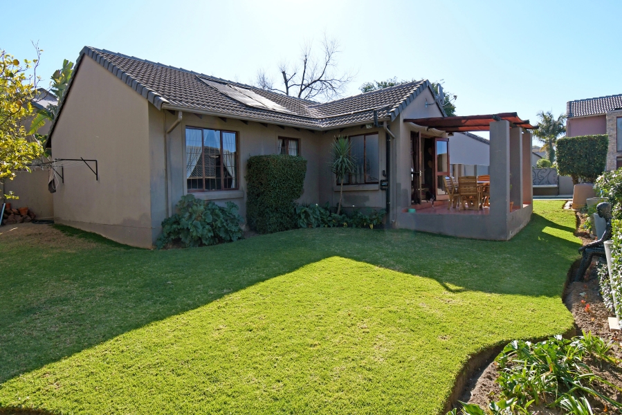 2 Bedroom Property for Sale in North Riding Gauteng