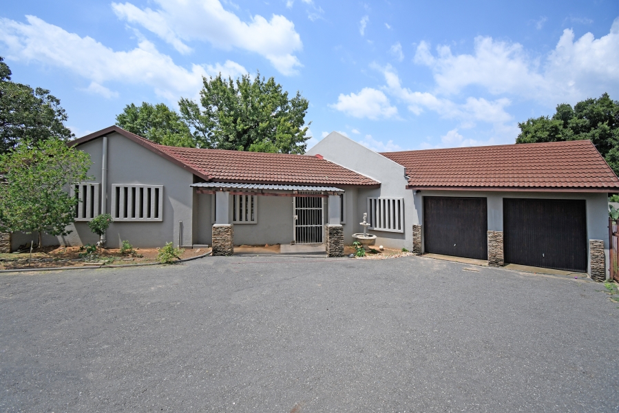 To Let 4 Bedroom Property for Rent in Bloubosrand Gauteng