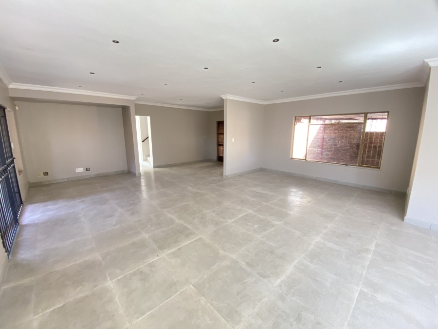 5 Bedroom Property for Sale in Wonderboom Gauteng