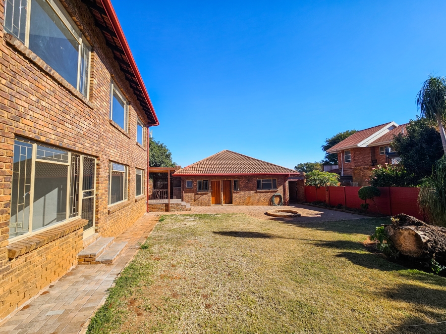 5 Bedroom Property for Sale in Wonderboom Gauteng