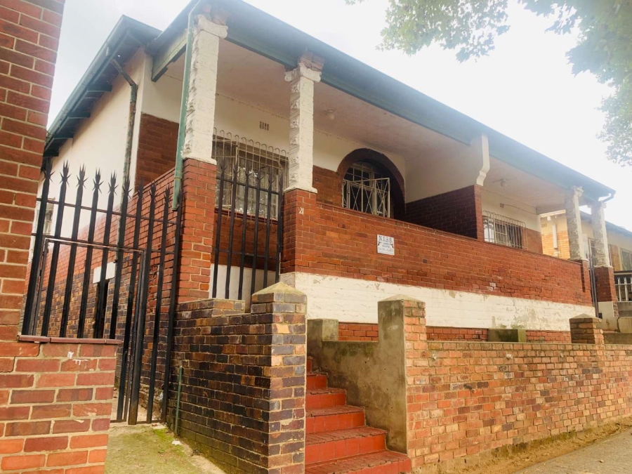 8 Bedroom Property for Sale in Bezuidenhout Valley Gauteng