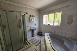 4 Bedroom Property for Sale in Wierda Park Gauteng