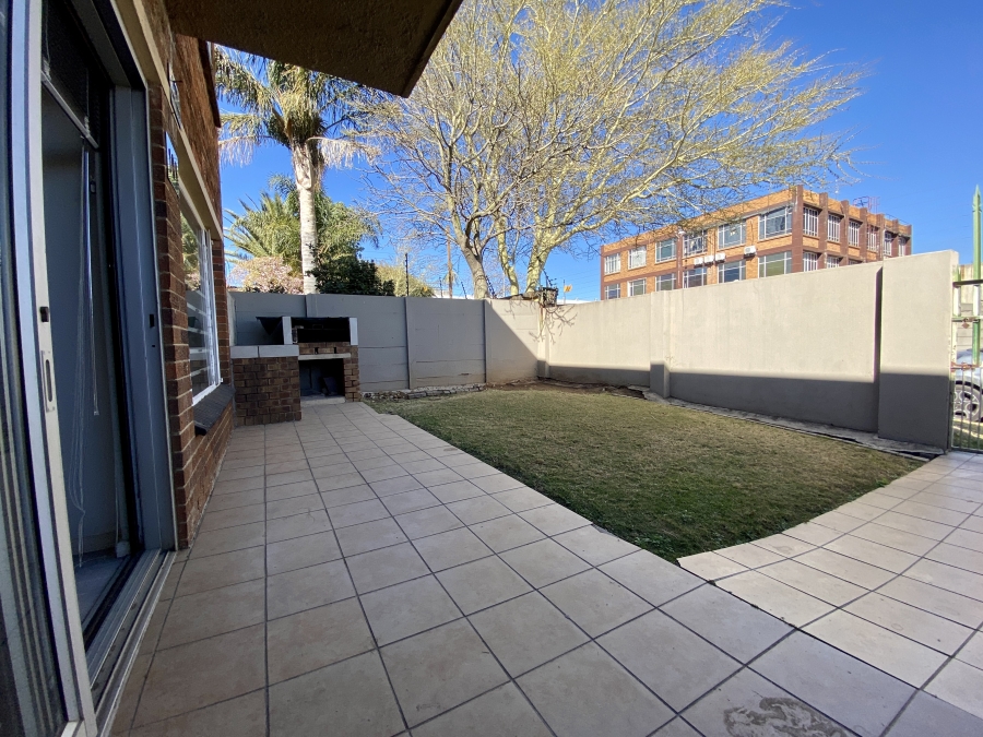 1 Bedroom Property for Sale in Edenvale Central Gauteng