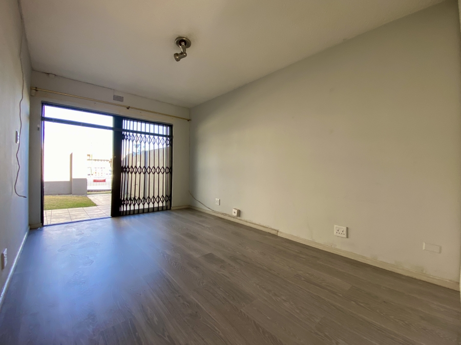 1 Bedroom Property for Sale in Edenvale Central Gauteng