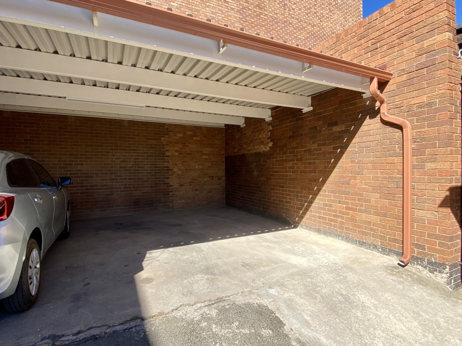 1 Bedroom Property for Sale in Edenvale Central Gauteng