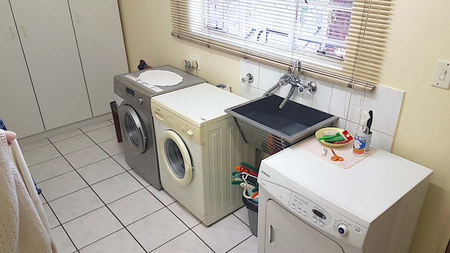 3 Bedroom Property for Sale in Olivedale Gauteng