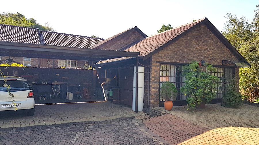 3 Bedroom Property for Sale in Olivedale Gauteng