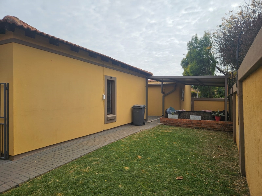 To Let 3 Bedroom Property for Rent in Sinoville Gauteng