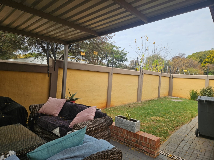 To Let 3 Bedroom Property for Rent in Sinoville Gauteng