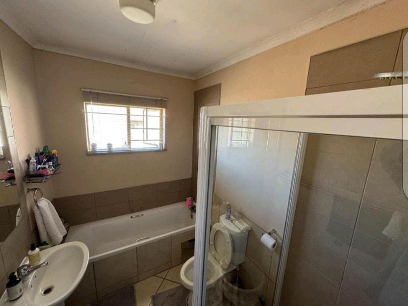 To Let 2 Bedroom Property for Rent in Sagewood Gauteng