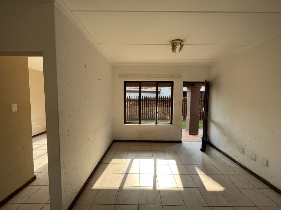 To Let 2 Bedroom Property for Rent in Helderwyk Gauteng