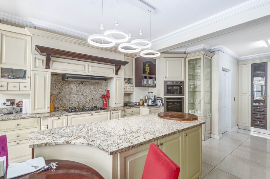 4 Bedroom Property for Sale in Douglasdale Gauteng