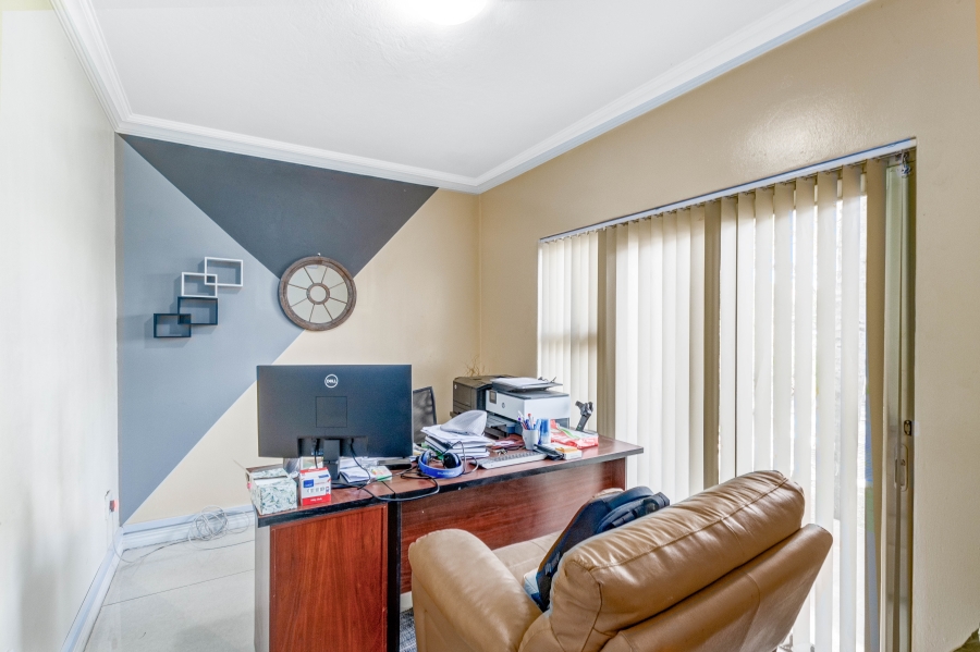 4 Bedroom Property for Sale in Douglasdale Gauteng