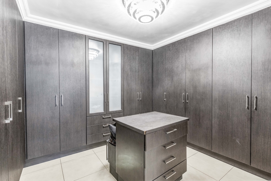 4 Bedroom Property for Sale in Douglasdale Gauteng