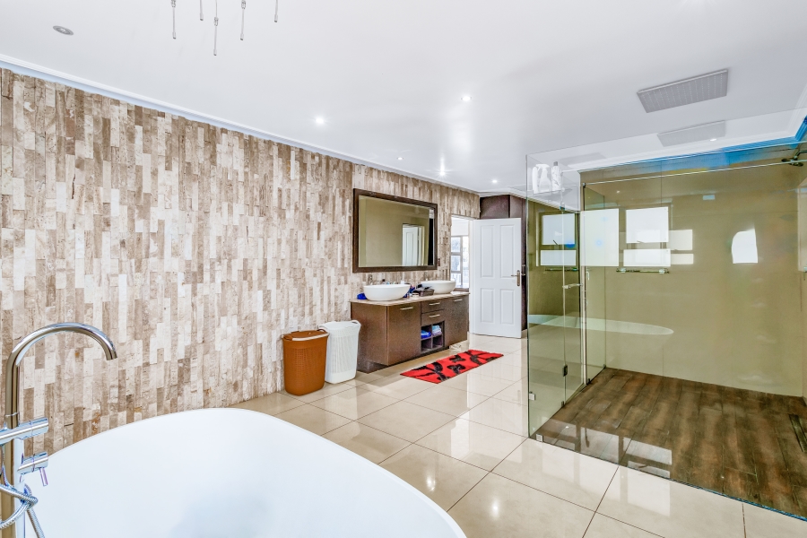 4 Bedroom Property for Sale in Douglasdale Gauteng