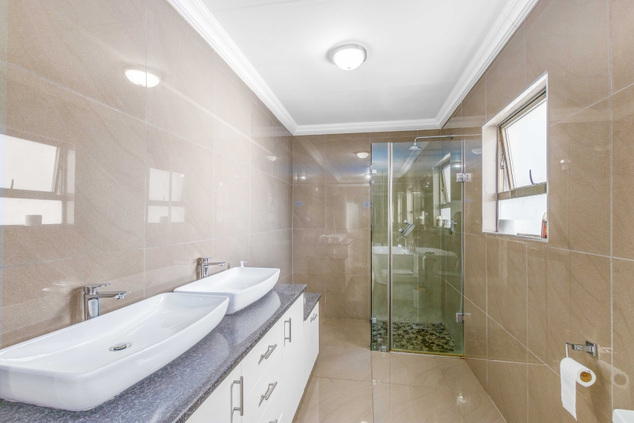 4 Bedroom Property for Sale in Douglasdale Gauteng