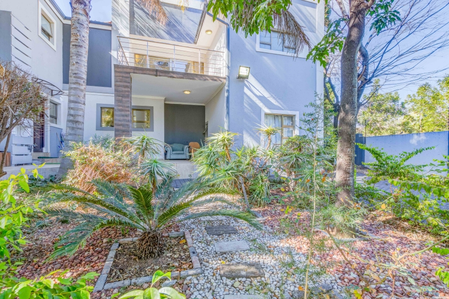 4 Bedroom Property for Sale in Douglasdale Gauteng