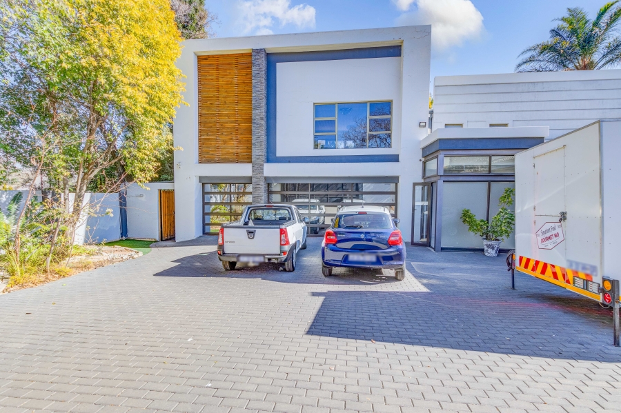 4 Bedroom Property for Sale in Douglasdale Gauteng