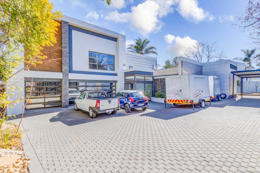 4 Bedroom Property for Sale in Douglasdale Gauteng